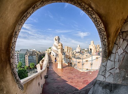El año de Barcelona y Gaudí: Las matemáticas de la naturaleza que anticiparon la neuroarquitectura