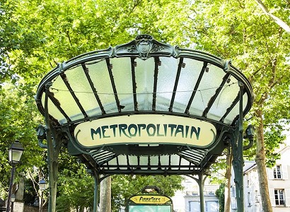 El metro de París: Las Icónicas entradas de Guimard