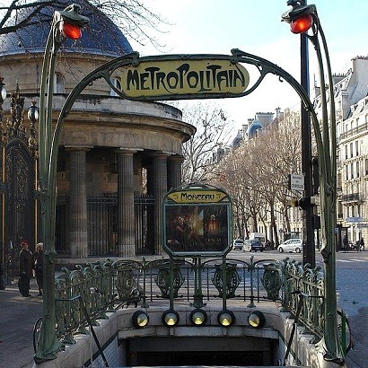 El metro de París: Las Icónicas entradas de Guimard