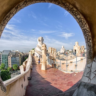 El año de Barcelona y Gaudí: Las matemáticas de la naturaleza que anticiparon la neuroarquitectura