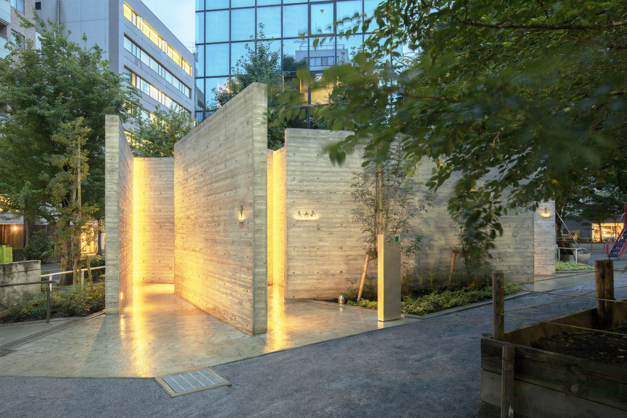 Ebisu Park (Masamichi Katayama)